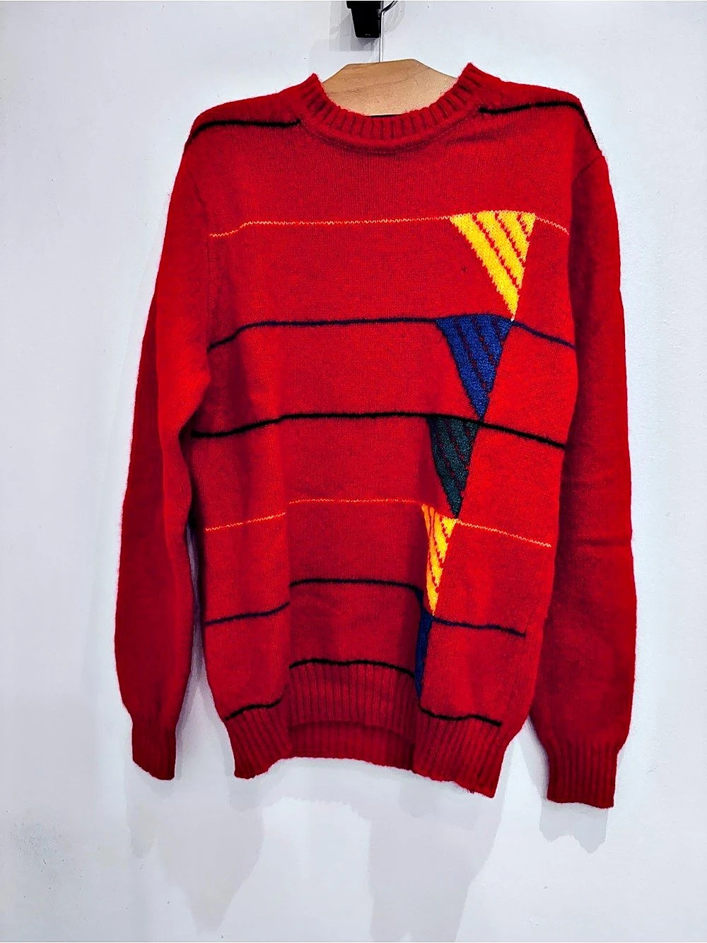 Drexel pure new wool Geometric Crewneck Sweater in Red & Blue